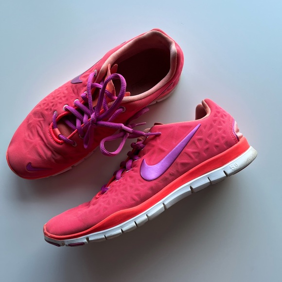 Nike shoes size 9